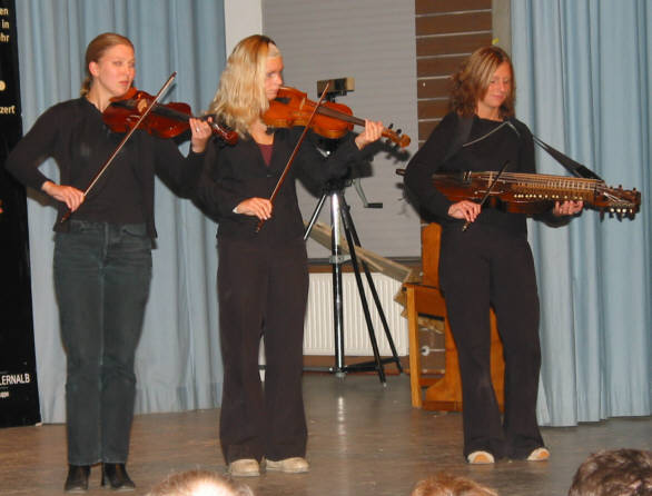 violons et nickelharpa
