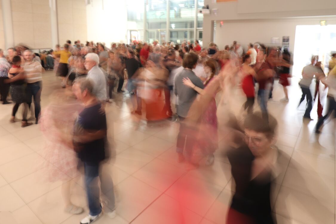 dans01.jpg