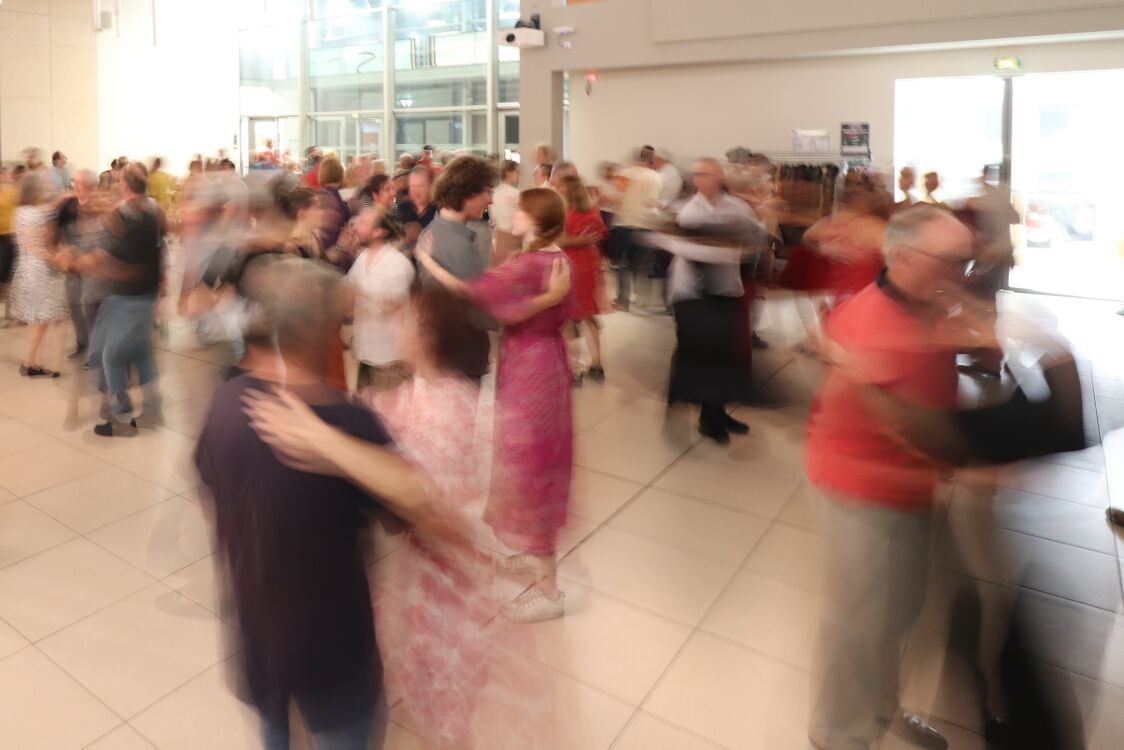 dans03.jpg