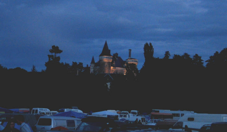Paysage nocturne avec château de St-Chartier